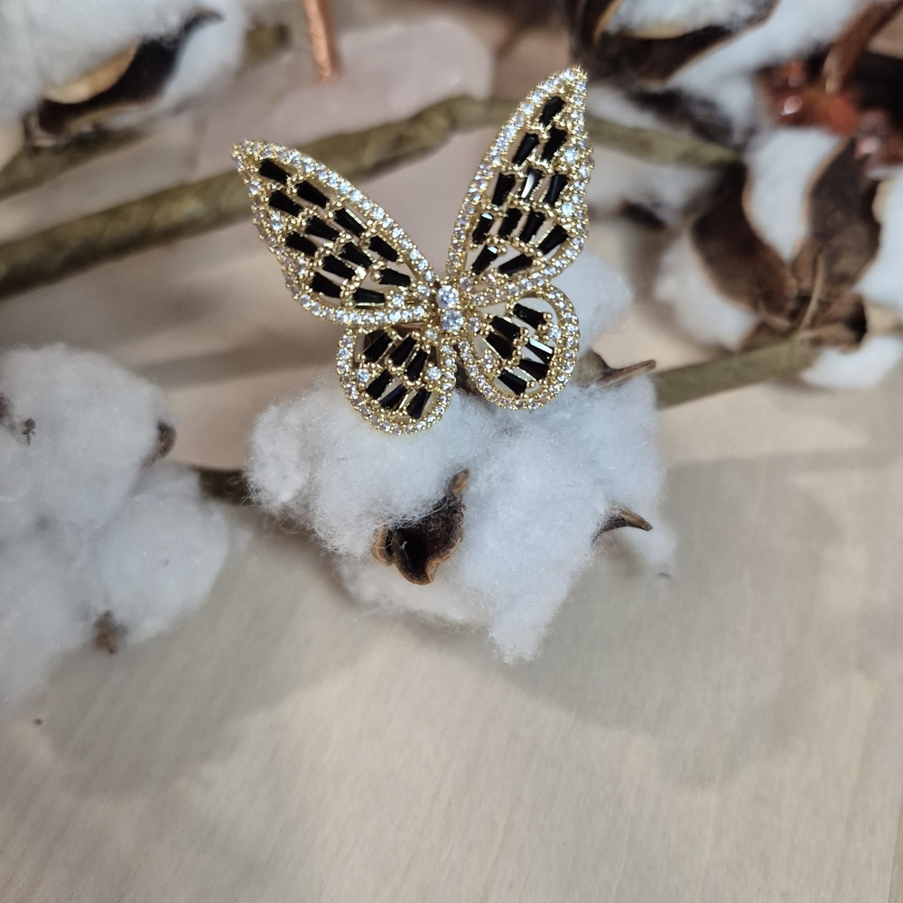 🦋🦋NEW🦋🦋 BEAUTIFUL!! Gold Plated Over Copper CZ Adjustable Butterfly Ring - Picture 6 of 11